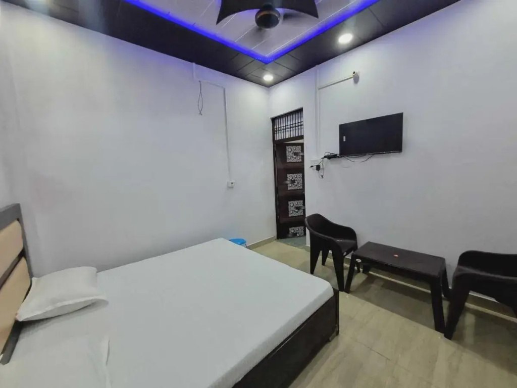 Oyo 701386 Hotel Shiva & Restaurant