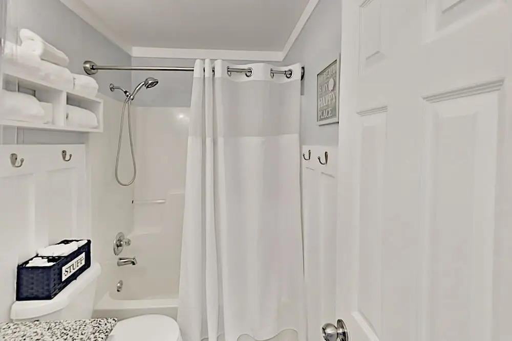 Grand Beach Condominiums #109 - 1 Br condo by RedAwning