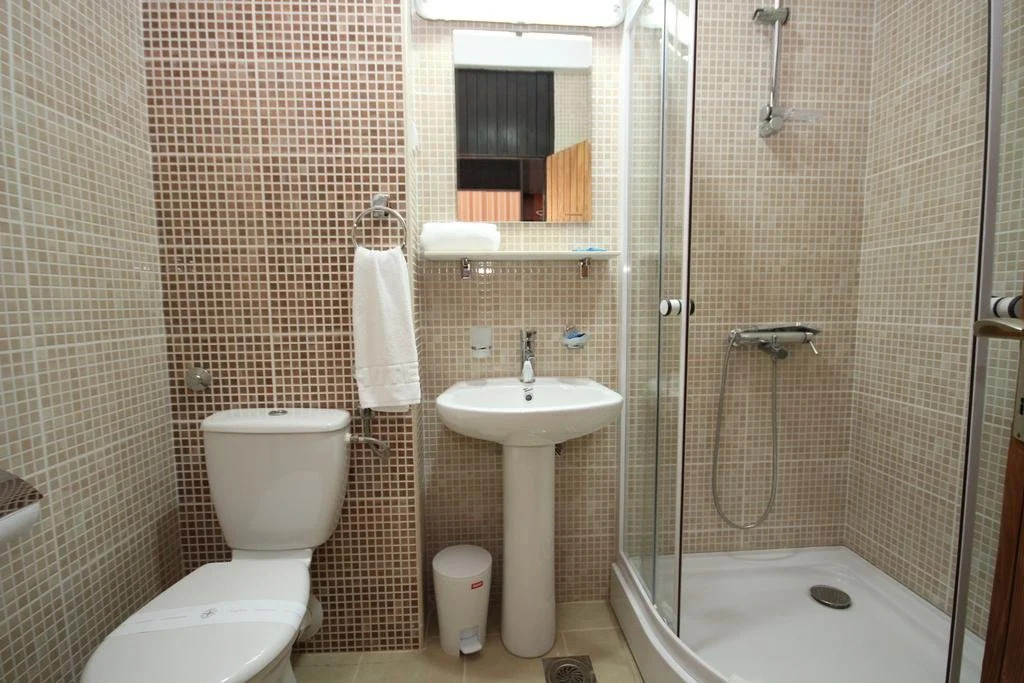 Hotel Vir