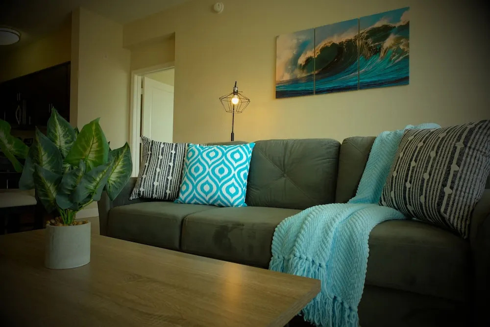 Northwest Tampa 1 BR and 2 BR Apt by Frontdesk
