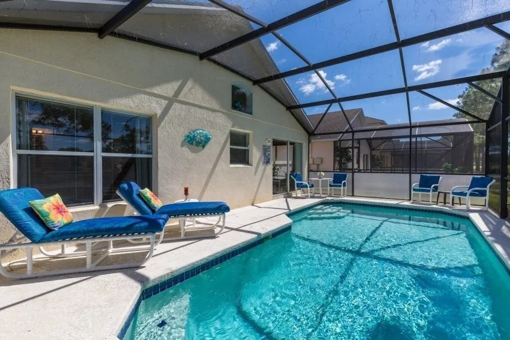 South Facing Pool For All Day Sun! 3 Bedroom Home by RedAwning