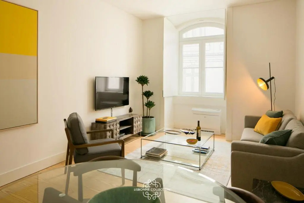 Downtown Sleek Apartment 65 by Lisbonne Collection