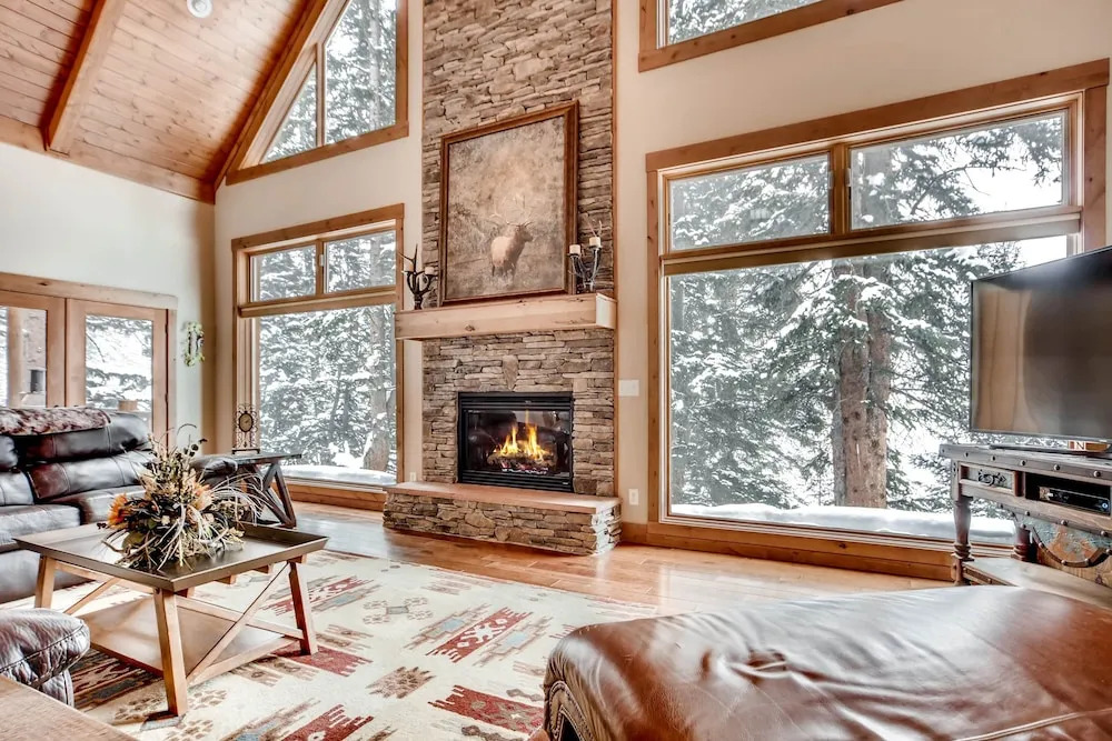 Secluded 6br W/ Hot Tub, Fire Pit & Chef's Kitchen 6 Bedroom Home