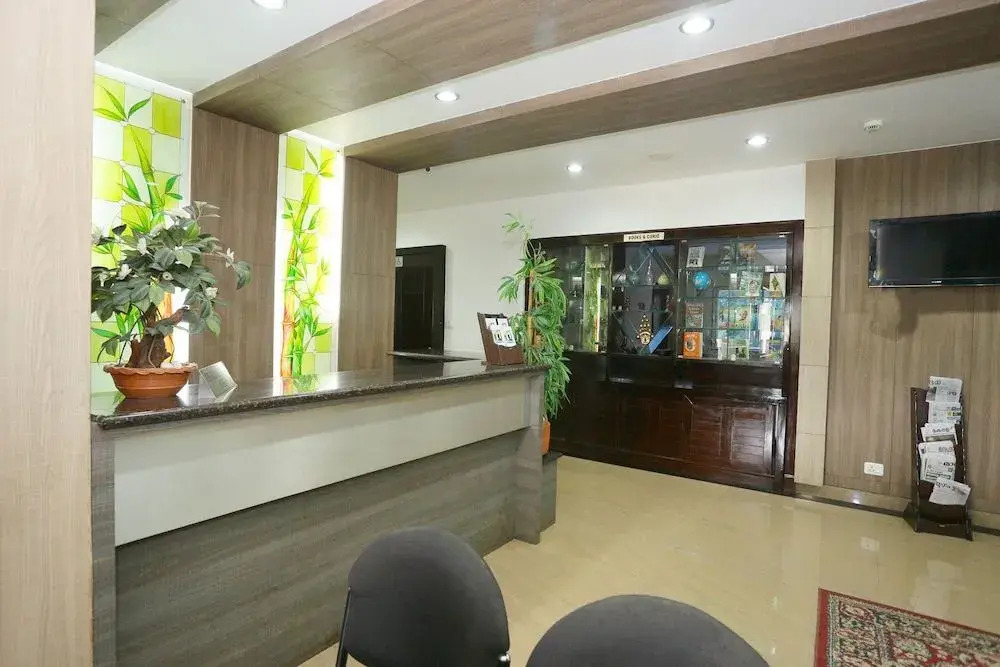 Oyo Flagship 41696 Hotel Tri-Star Regency
