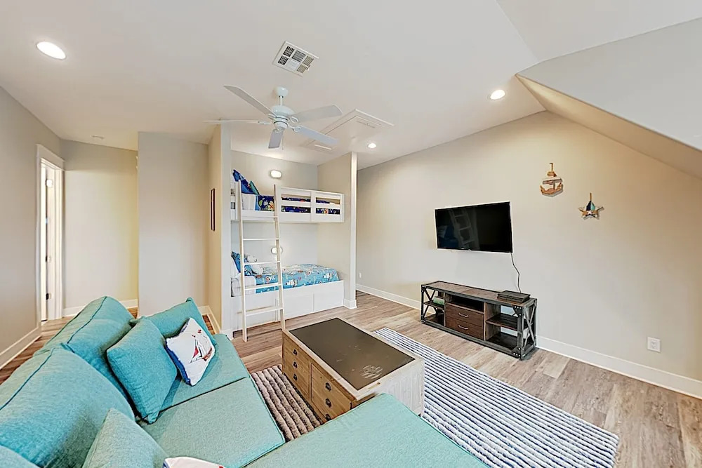 New Listing! Brand-new Palmilla Townhome By Beach 3 Bedroom Townhouse