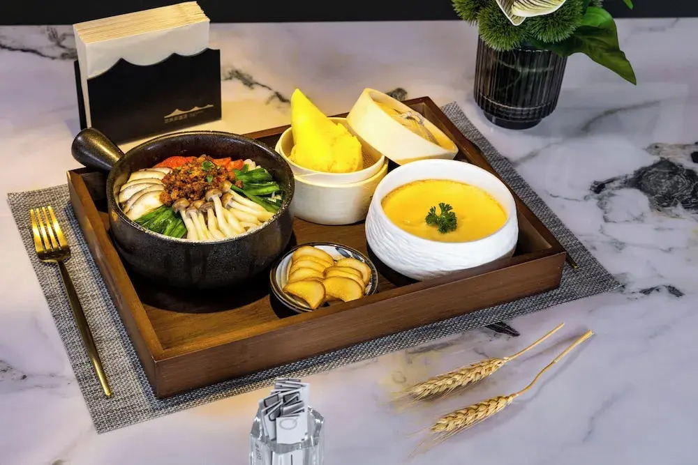 Healing Mind Dianyu Yunjing International Resort Hotel Kunming Dianchi Grand View Park Fuhai Metro Station Branch