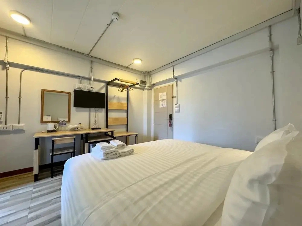The Ten Hotel Thippanate