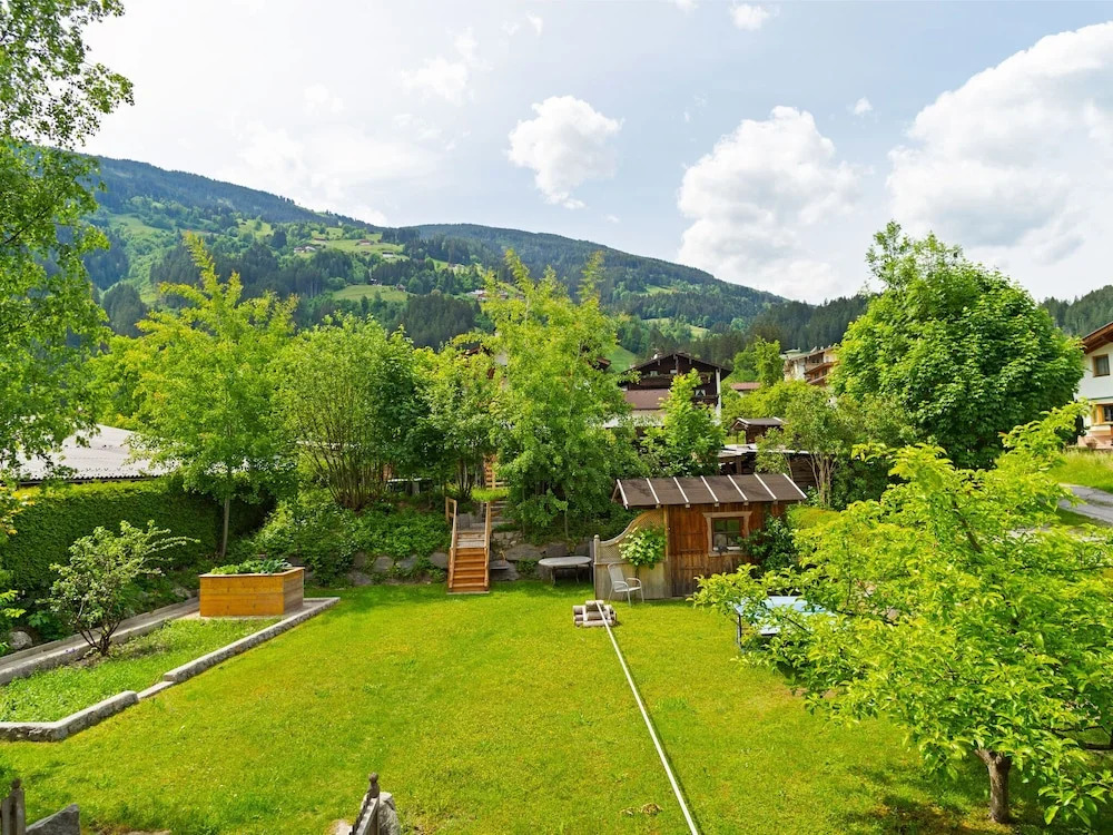 Comfy Apartment in Aschau im Zillertal near Ski Zillertal