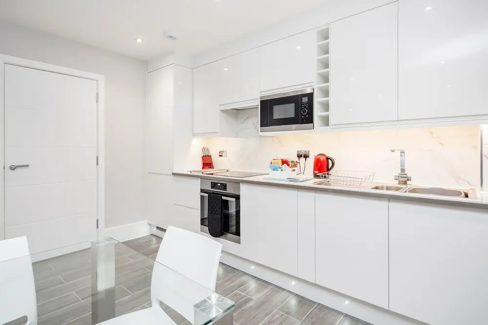 Roomspace Apartments -The Legacy
