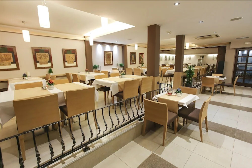 Hotel Emen