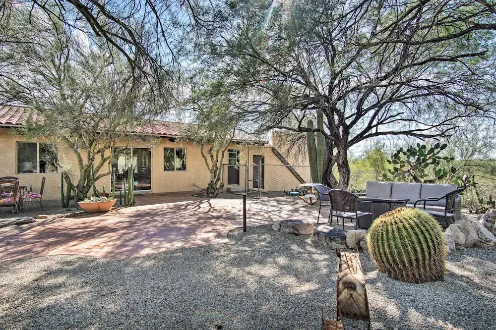 Tucson Foothills Private Estate w/ Mtn Views!