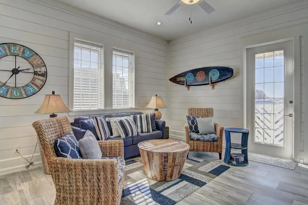 Cinnamon Shore- Breez In TC 10304