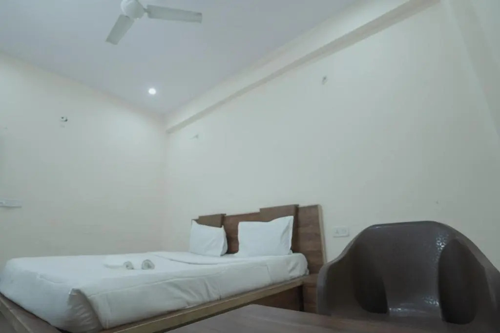 Hotel Viraj Palace by WB INN