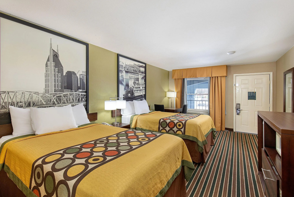 Super 8 by Wyndham Nashville West