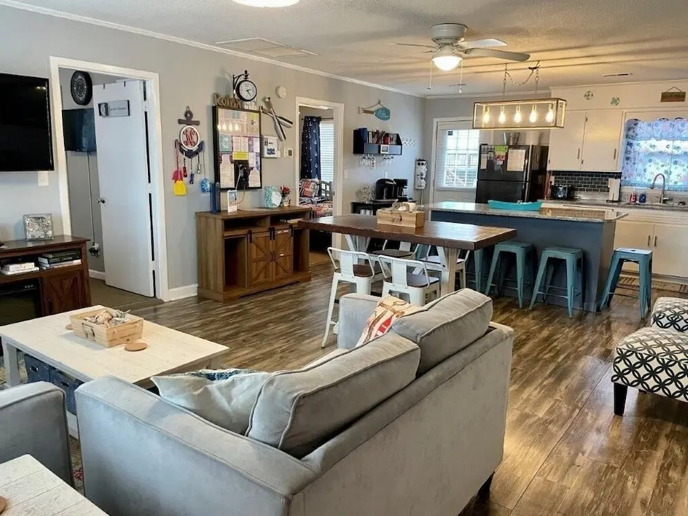 Sandy Bottoms 4 Bedroom Home by RedAwning