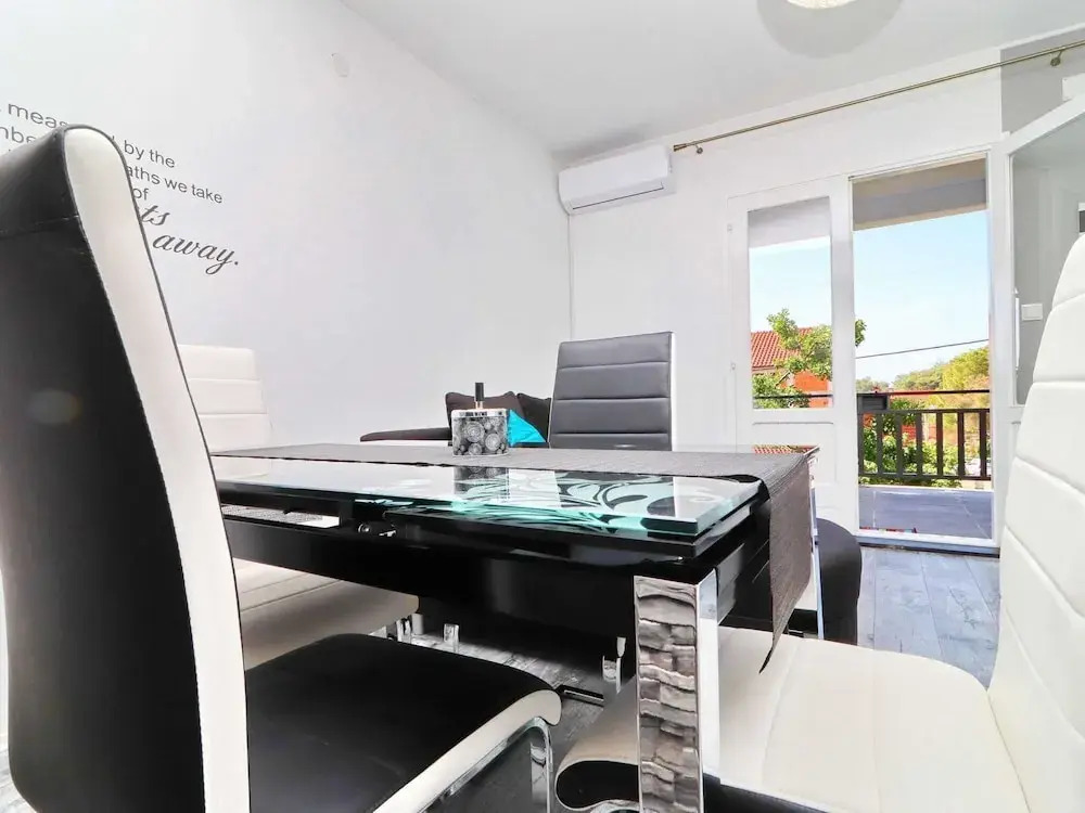 Apartment Marjana Prizba - Two Bedroom Apartment With Terrace and Partial Sea View