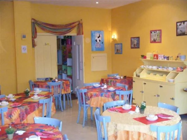Le Crystal Hotel