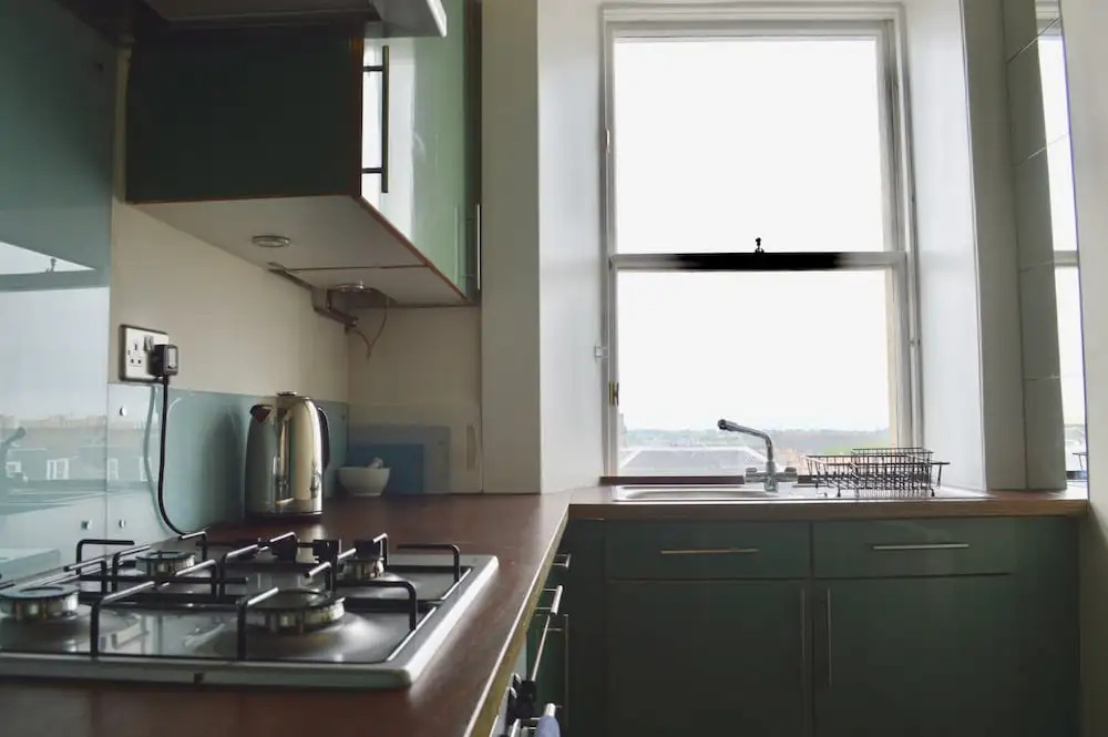 Stylish 2 Bedroom Apartment In Great Location
