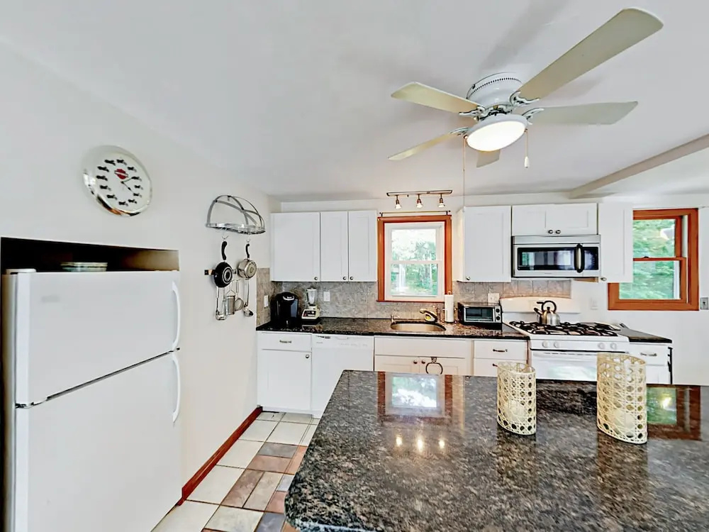 Eastham Gem Home 4 Bedrooms 1.5 Bathroom Home