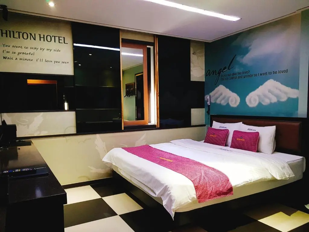 Hilton Motel