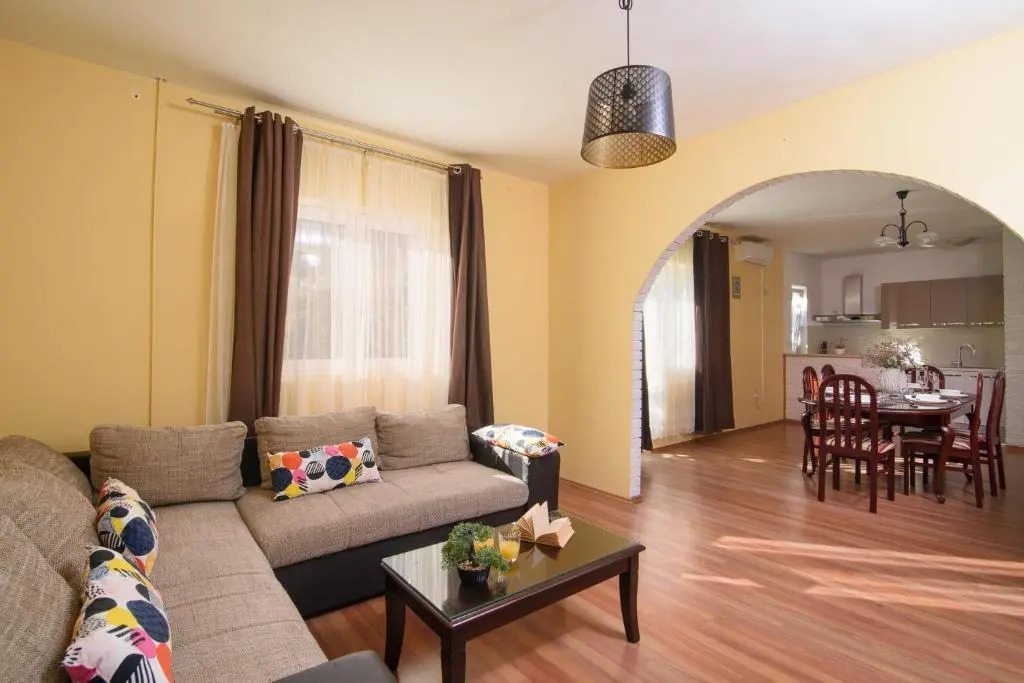 Apartmen Karmen 2