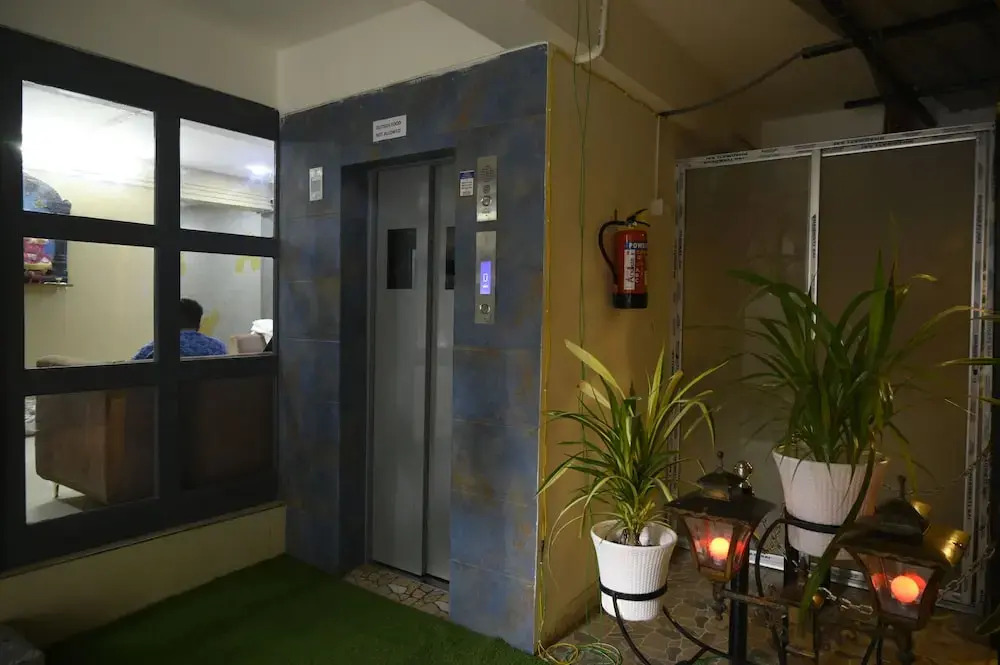 Hotel Pohor Regency Near Kamakhya Foot Bridge
