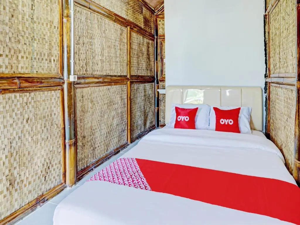 OYO 90225 Rumah Bambu Trawas syariah
