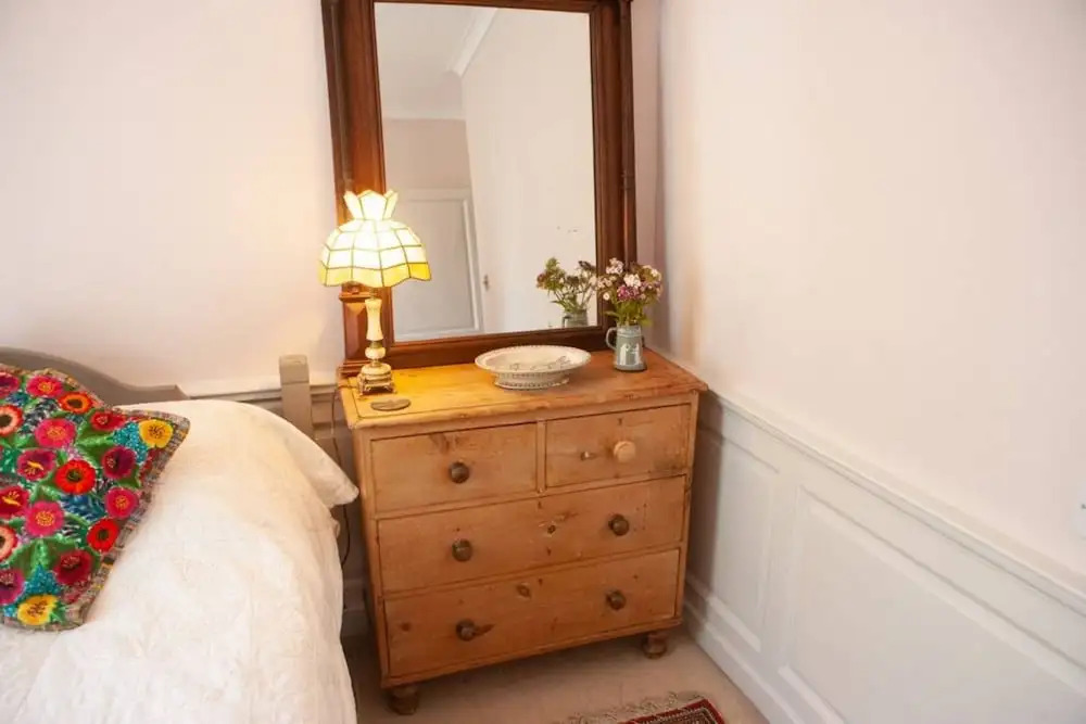 Georgian 2 Bedroom Apartment in Clifton