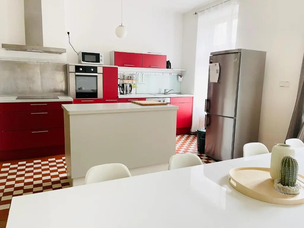 Nice City Apartment