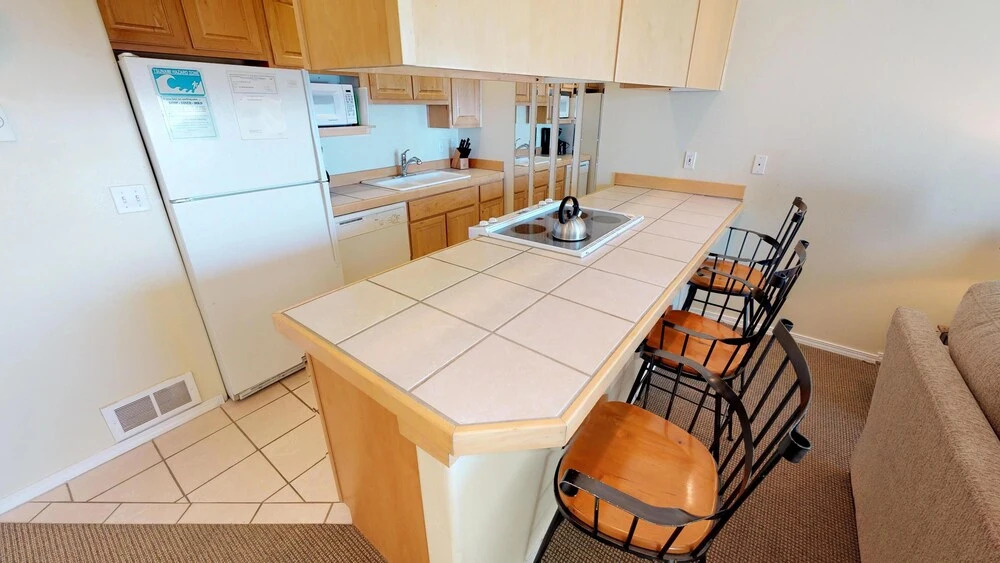 Waters Edge 402