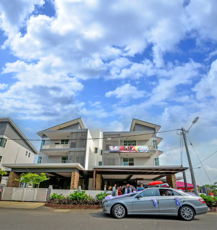 Palm City Villa
