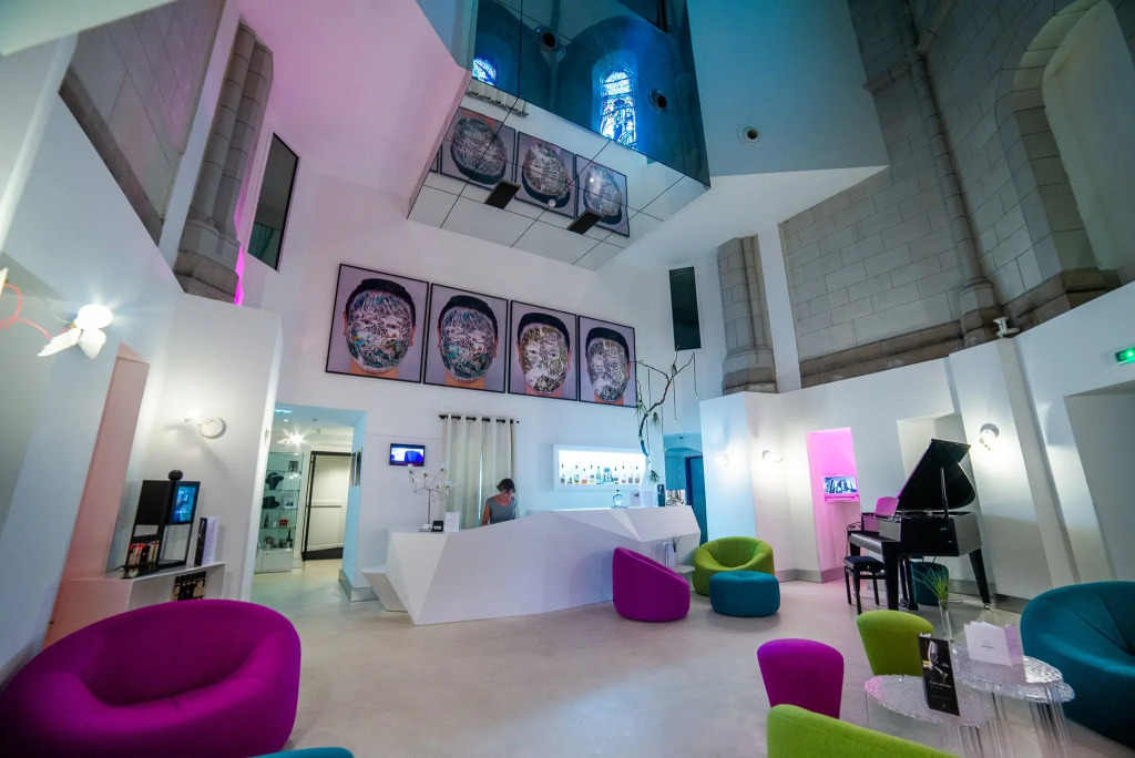 SOZO Hotel