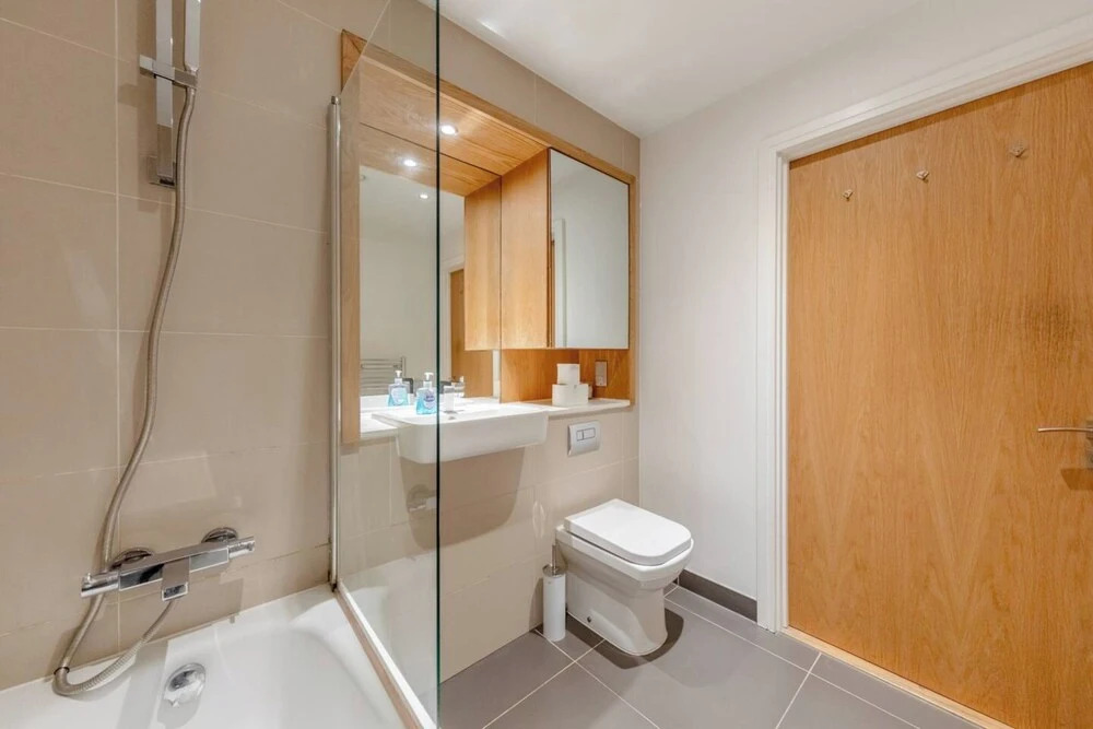 Sleek & Sunny 1BD Flat Near Greenwhich - Deptford!
