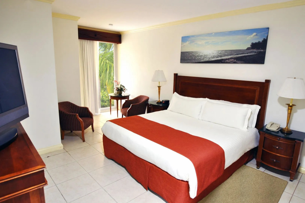 Jewel Paradise Cove Adult Beach Resort & Spa – All Inclusive
