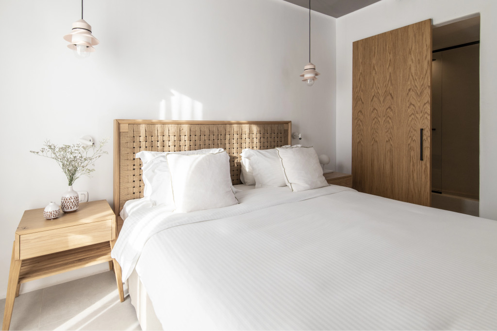 Adorno Beach Hotel and Suites