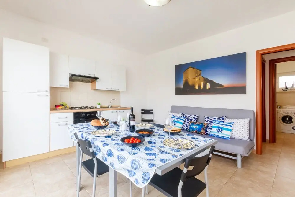 Luxury Holiday Home With Swimming Pool in Torre Lapillo No4684