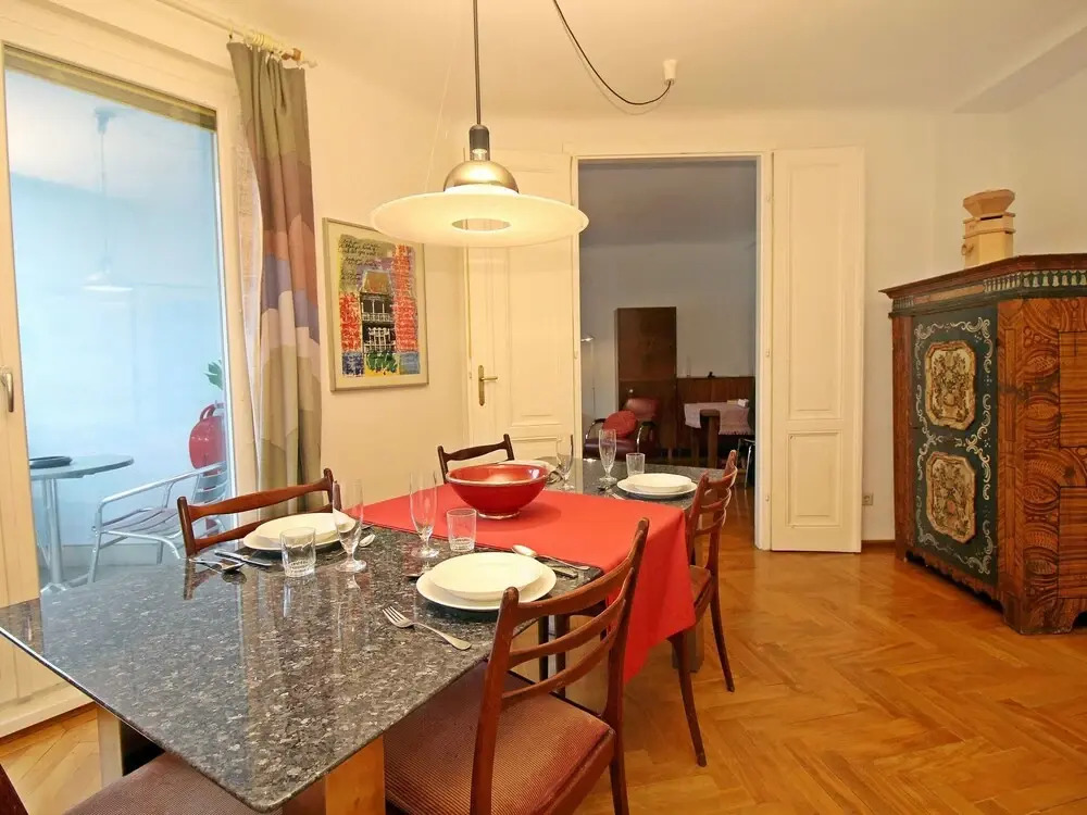 Opera Wien in Wien With 2 Bedrooms and 3 Bathrooms