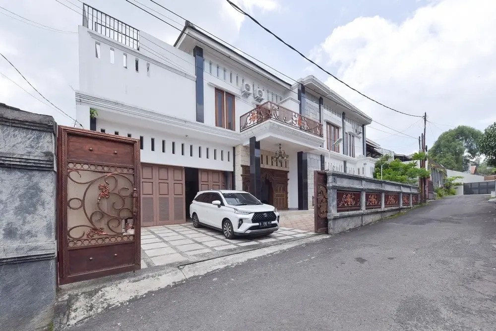 RedDoorz Syariah near Dago Pakar 2