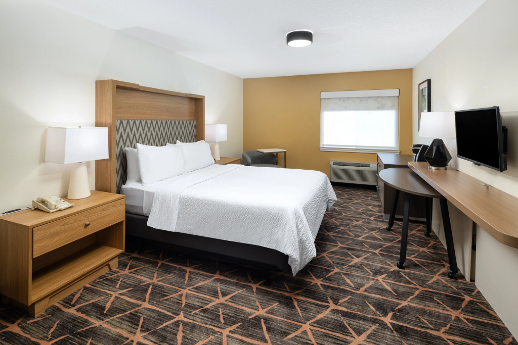 Holiday Inn Redding by IHG