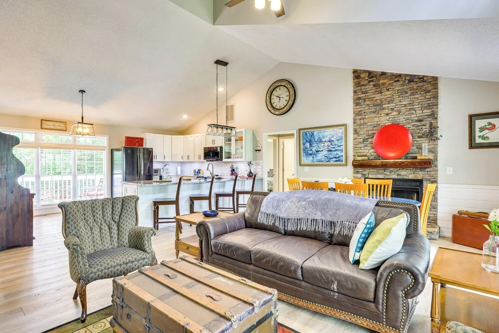 Ellijay Escape: Hike, Shop, Explore & More!