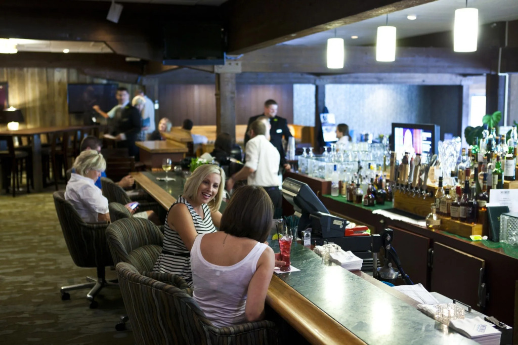 Valley River Inn