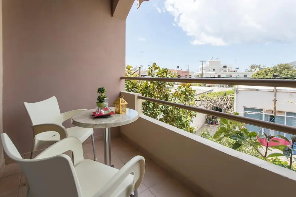 Glaros Hotel