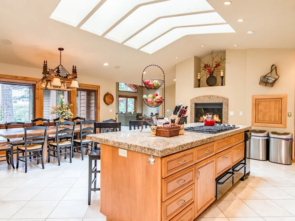 Lakeshore Townhouse 936
