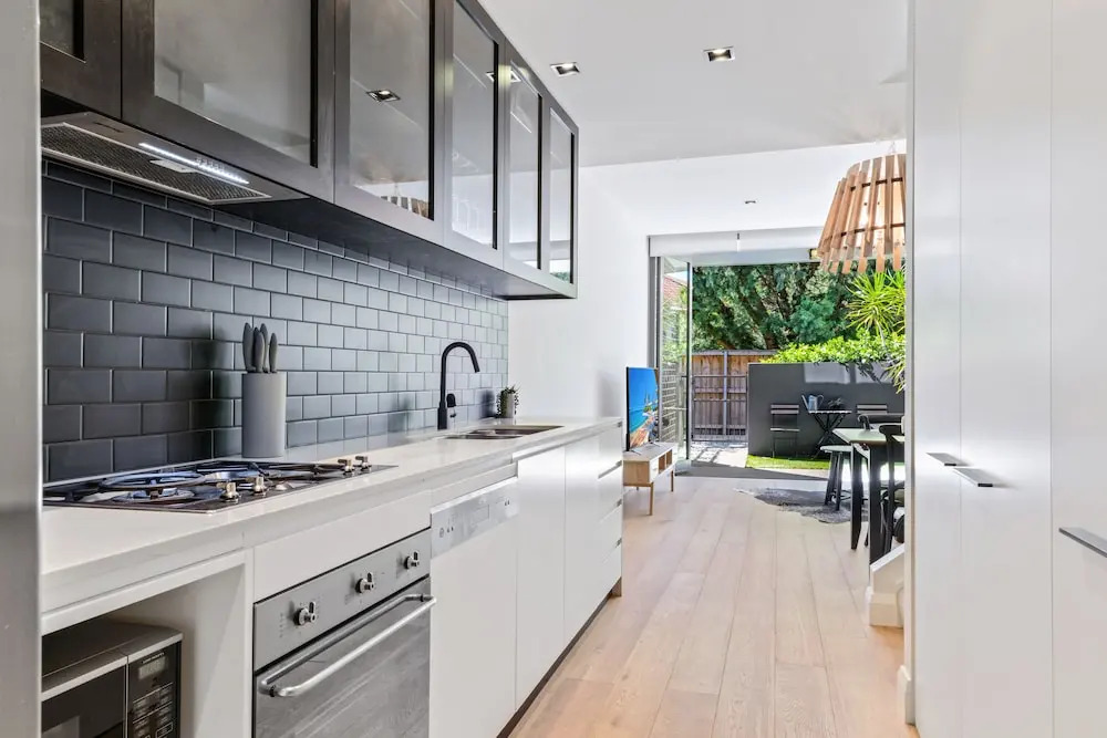 HomeHotel High-End 3 Bedroom Terrace with Parking