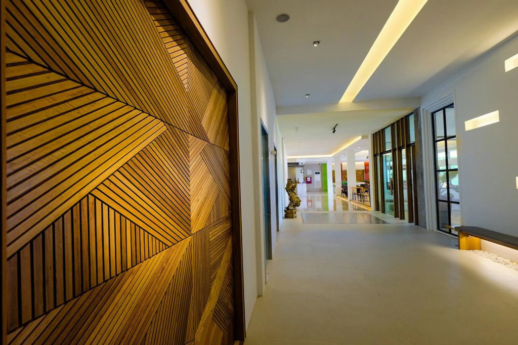 The Rich Hotel
