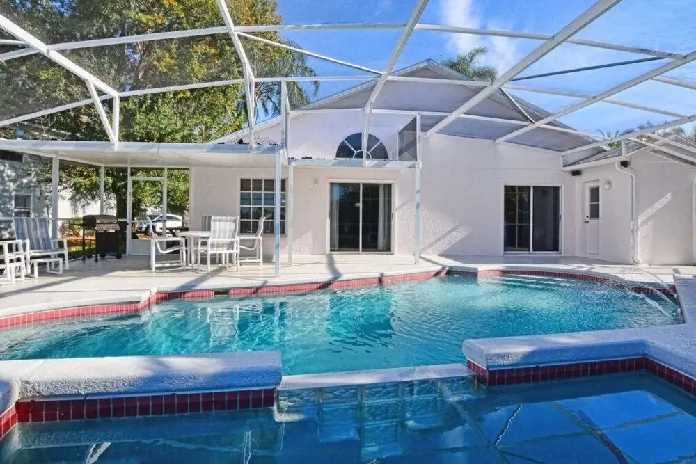 Water Front Privacy On Disneys Doorstep-2100oi 4 Bedroom Home by Redawning