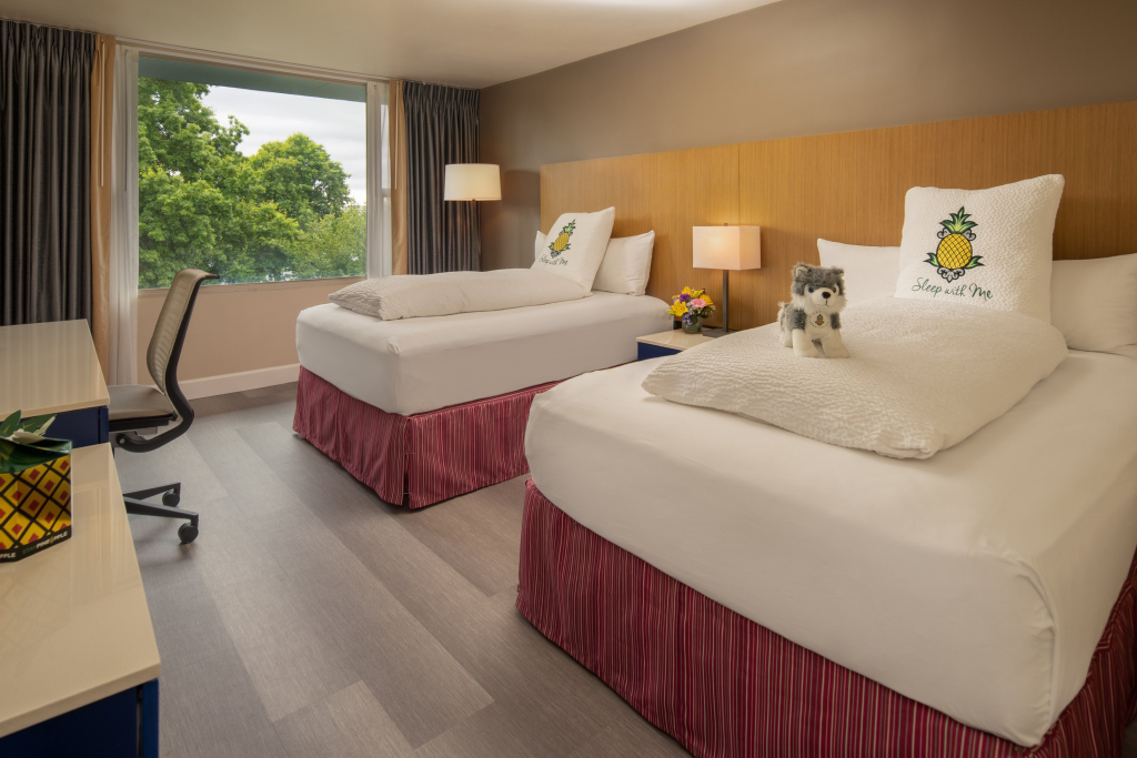 Staypineapple, Hotel Rose, Downtown Portland