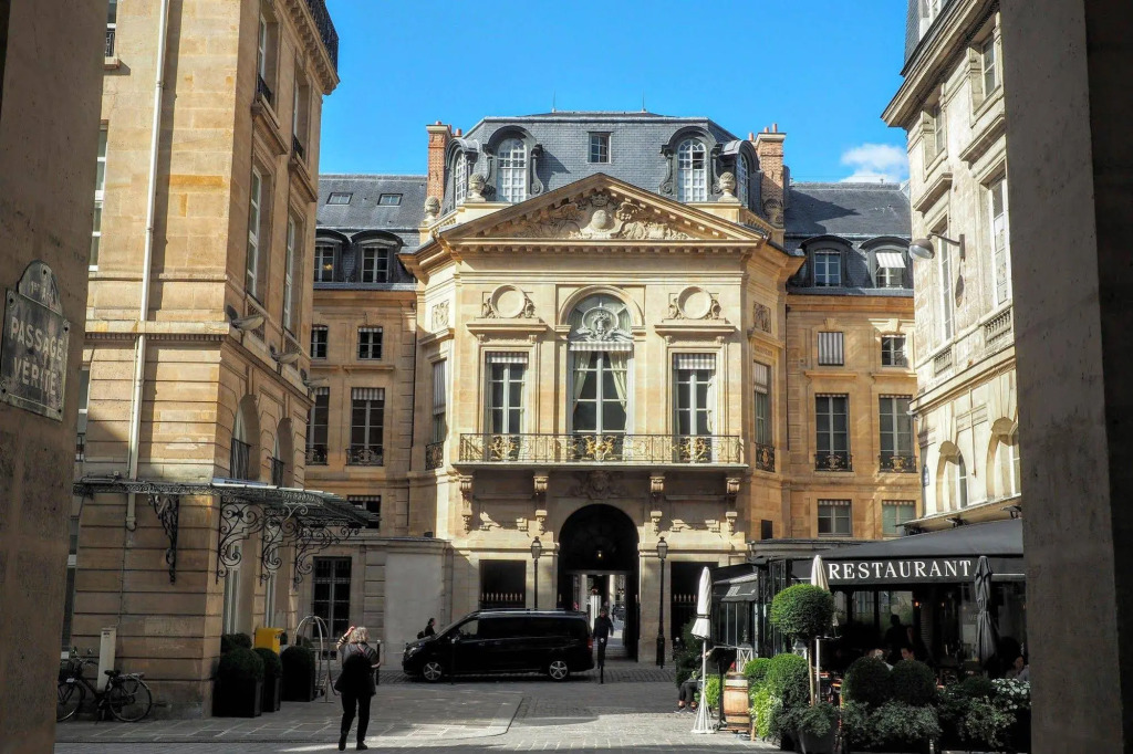 Apartment Louvre