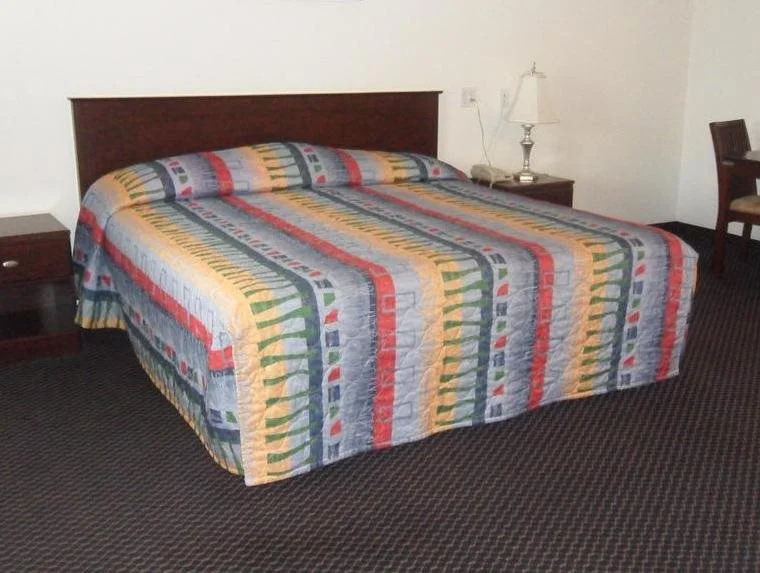 Deluxe Inn Palacios