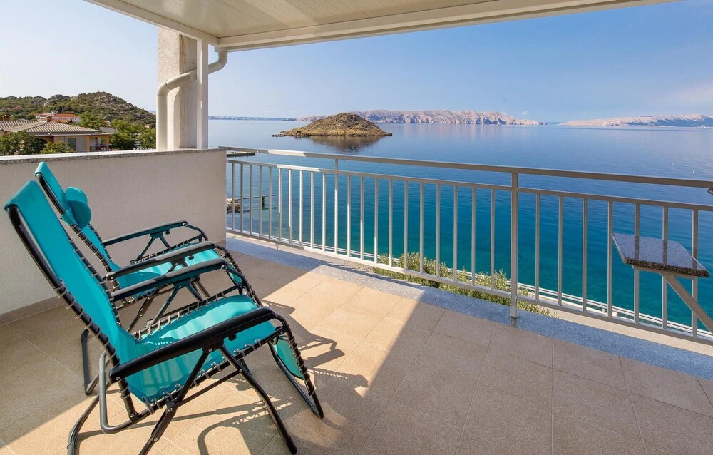 Nice Home in Sv.juraj With Wifi and 3 Bedrooms